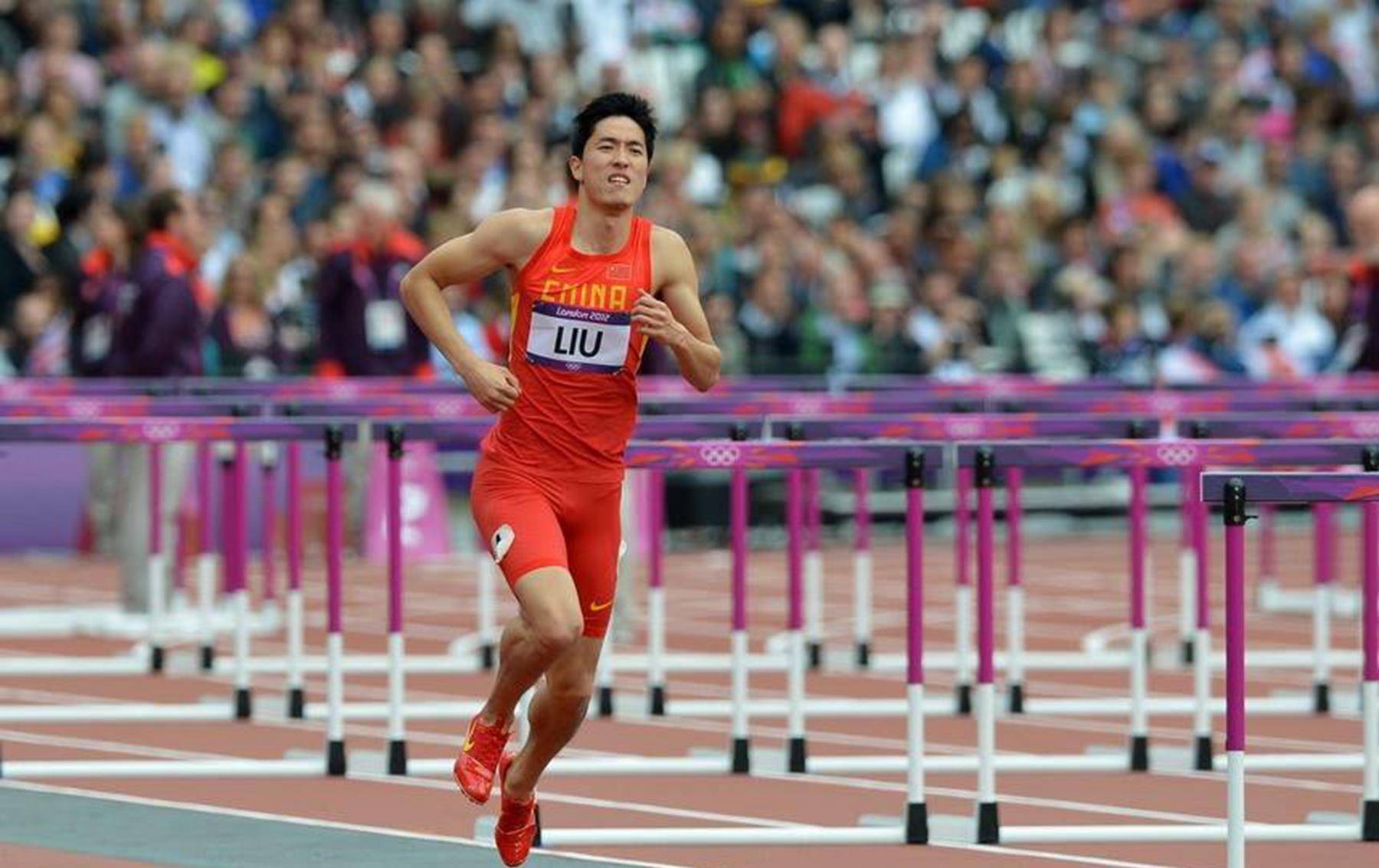 身价5万欧元一战封神！40岁佛得角门将零封12亿欧元西班牙队，赛后社媒涨粉超百万