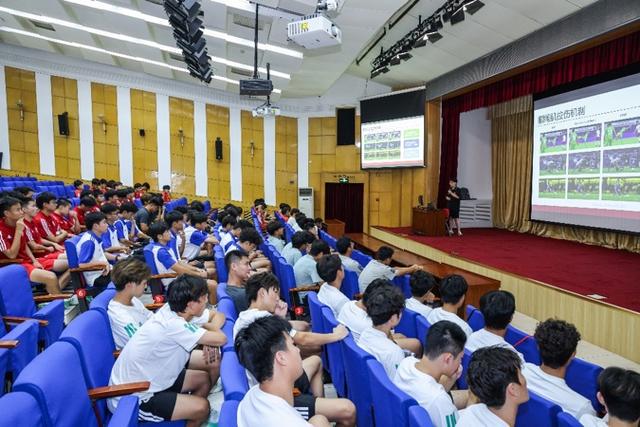 热刺三人申请离队,德泽尔比:想走就带报价来