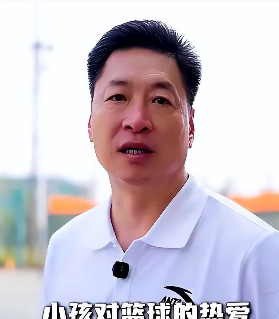 老詹争夺战继续！掘金加入马刺退出 高管：去丹佛搭档那人就对了