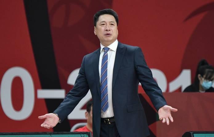 管泽元被LPL处罚后资源依旧！全英文采访NBA球星
