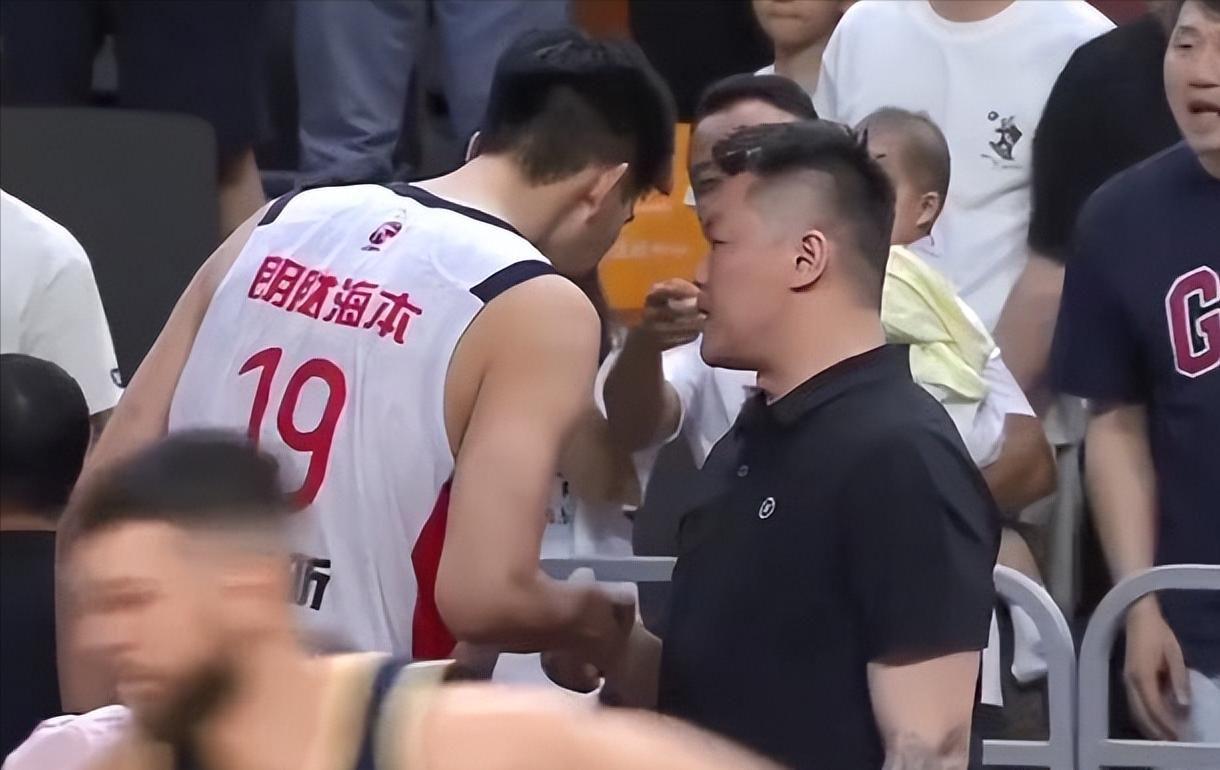 断了的鞋带怎么就是球场“黑魔法”了