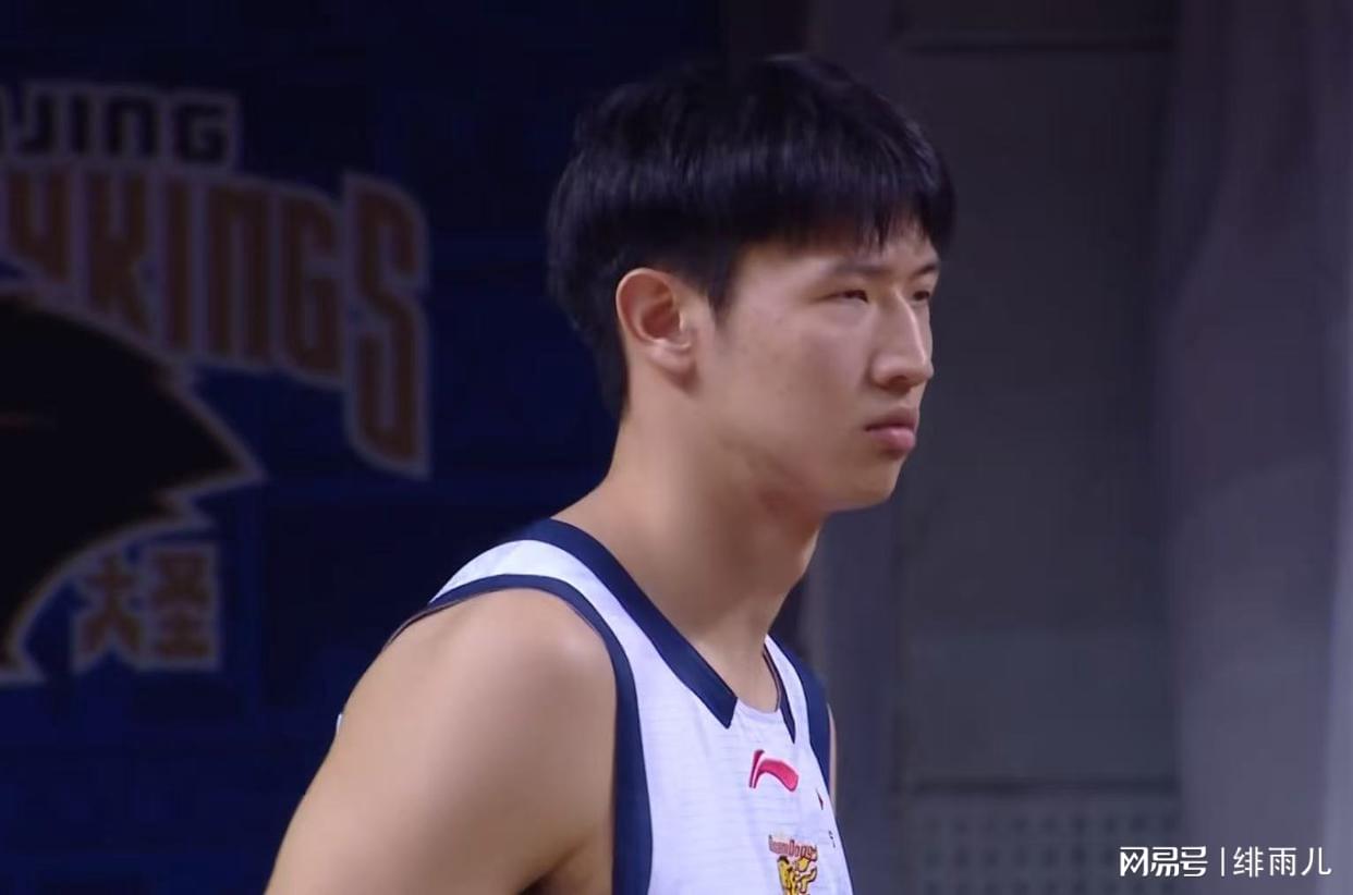 13场3球，拉尔森在曼联只待了三个月
