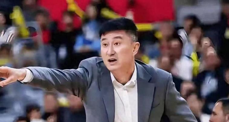 阿森纳正在与纽卡斯尔和阿斯顿维拉竞争普雷斯托尼