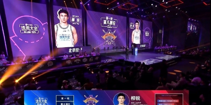年薪300万！33岁前国足队长：我当年加盟广州恒大 就是因为钱多