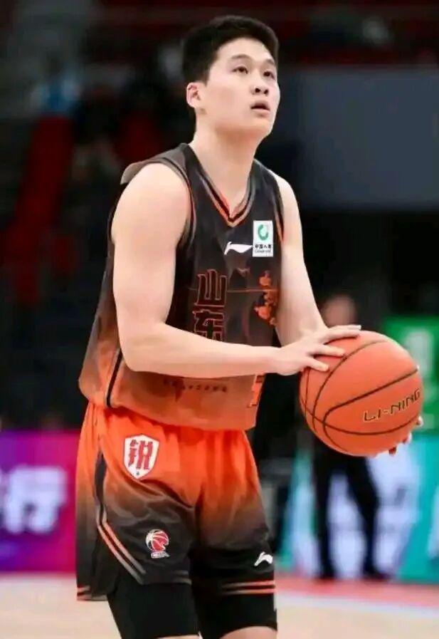 阿斯：杜兰将转会至加拉塔萨雷，加盟前他需签约纪律约束条款