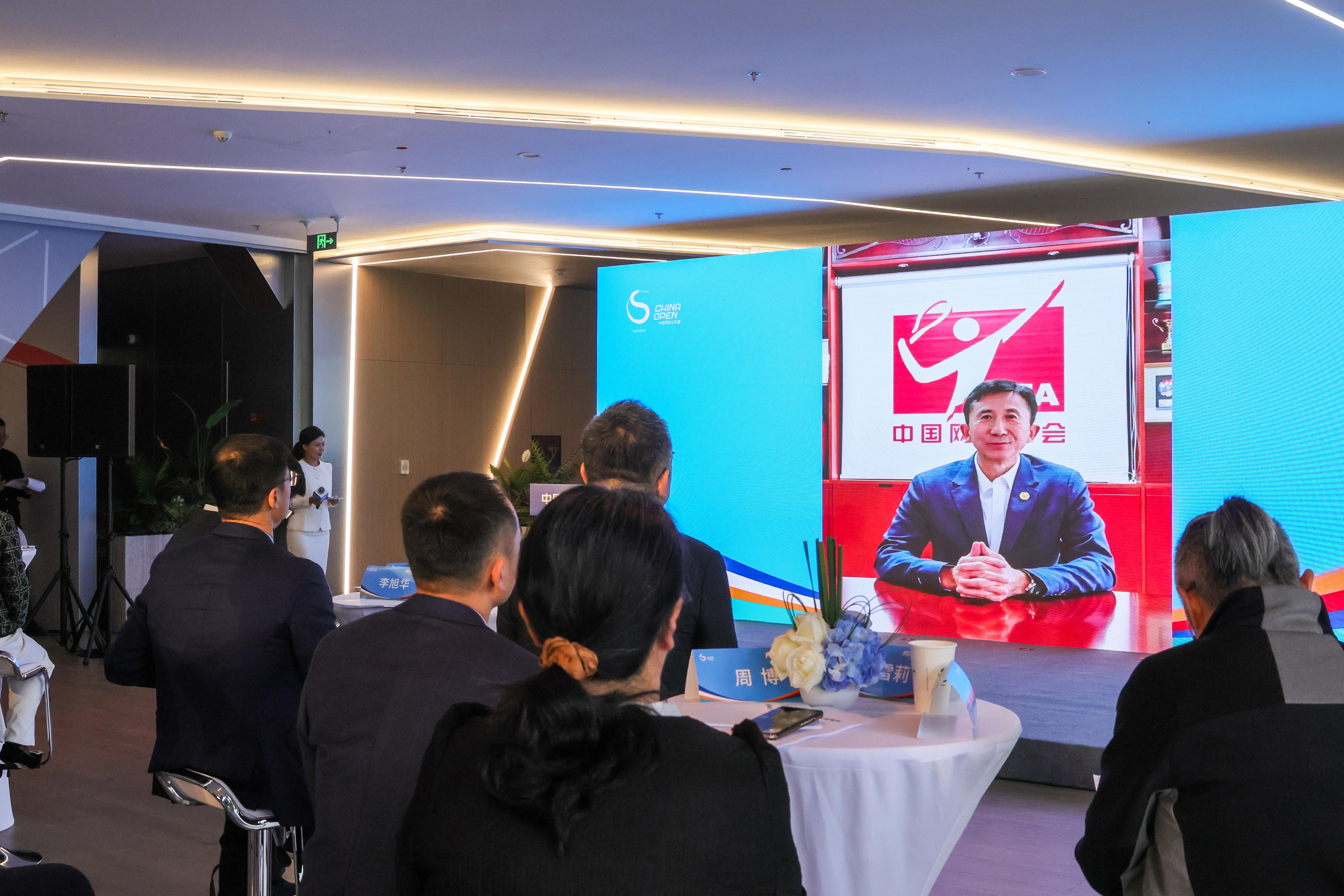 隆戈:莱奥未能靠世界杯提升身价米兰委托门德斯以6千万欧卖掉他