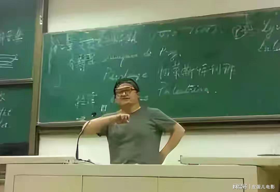 世界杯淘汰赛单场打进2球，1954年之后瑞士队首次做到